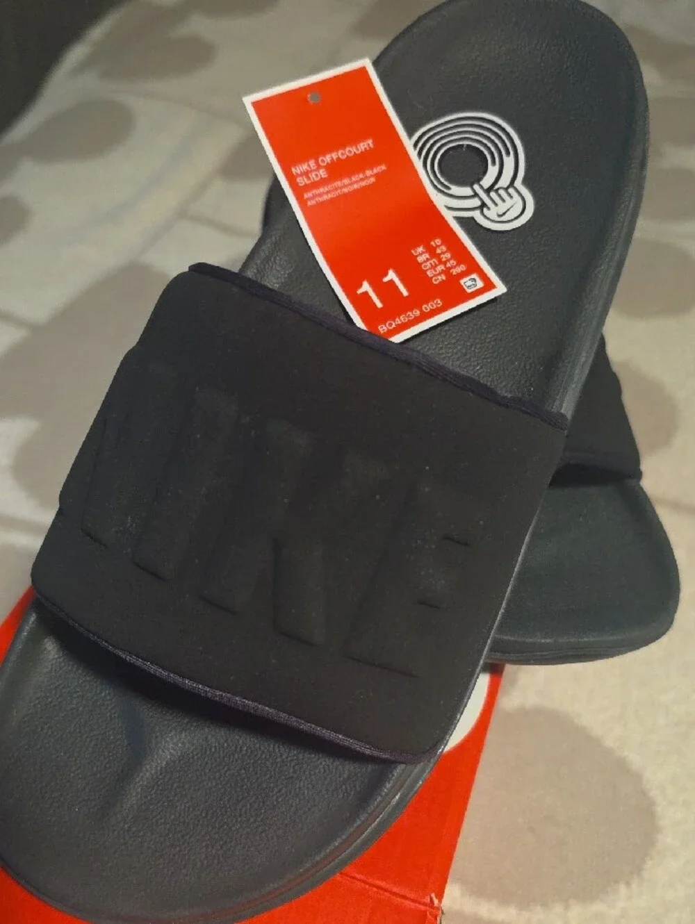 Nike easy slip
